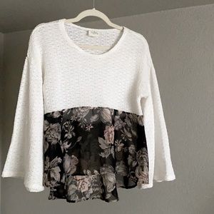Audrey 3+1 Floral Top